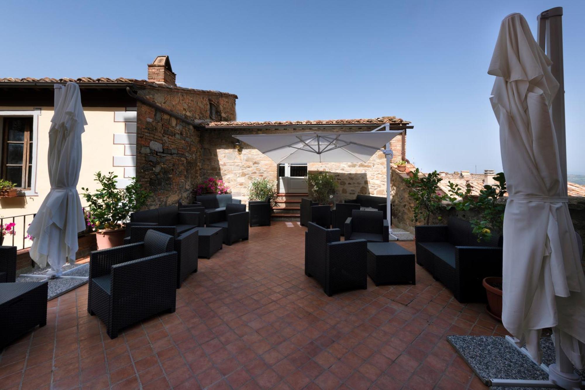 Il Palazzo Del Cardinale Bed and Breakfast Montalcino Eksteriør billede