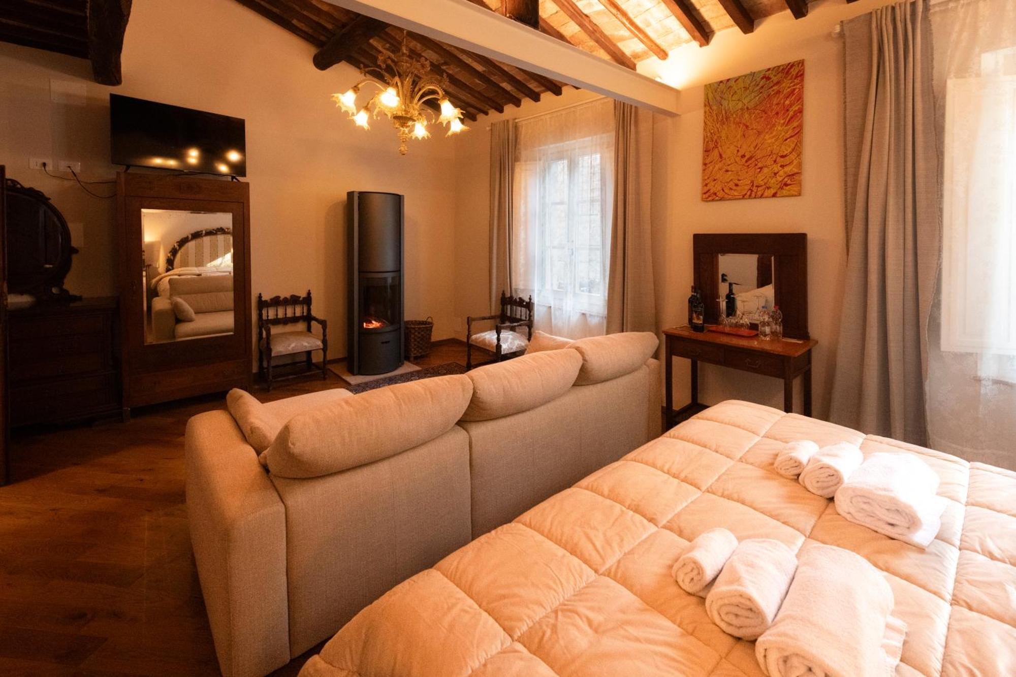 Il Palazzo Del Cardinale Bed and Breakfast Montalcino Eksteriør billede